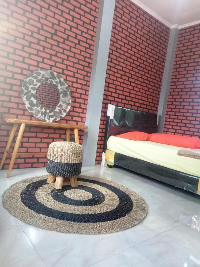 Kurnia Homestay Ternate Extérieur photo