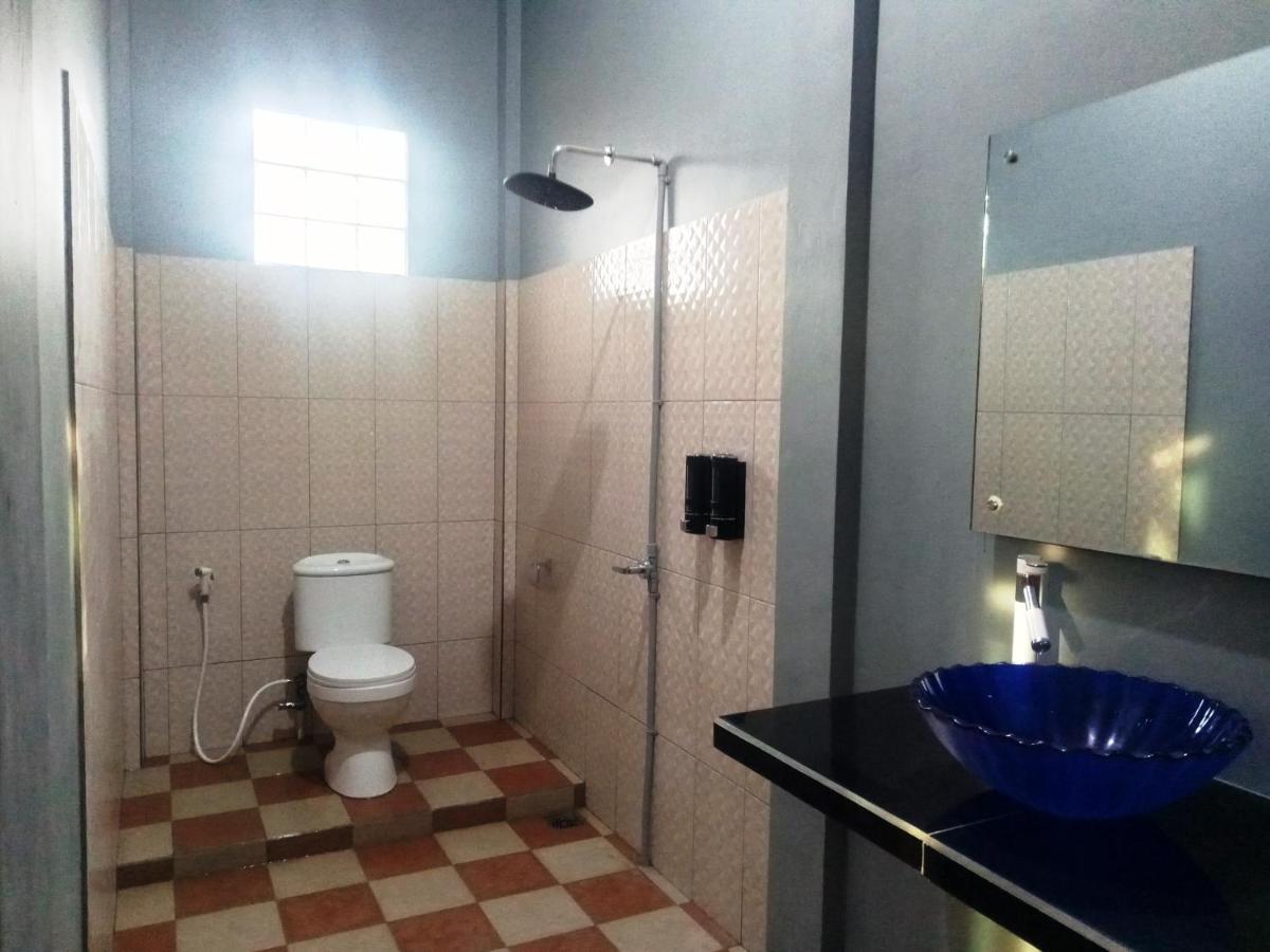 Kurnia Homestay Ternate Extérieur photo