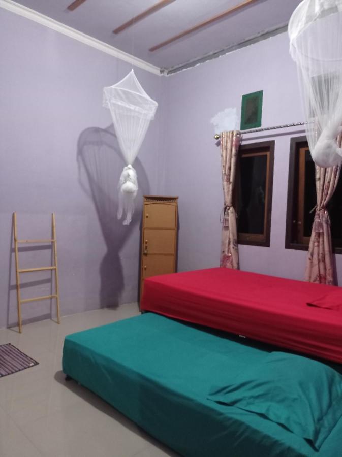 Kurnia Homestay Ternate Extérieur photo