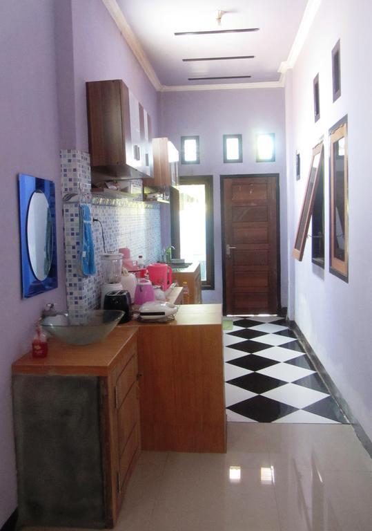 Kurnia Homestay Ternate Extérieur photo