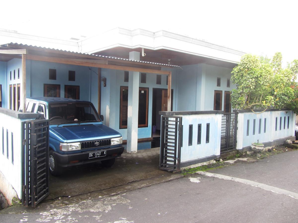 Kurnia Homestay Ternate Extérieur photo