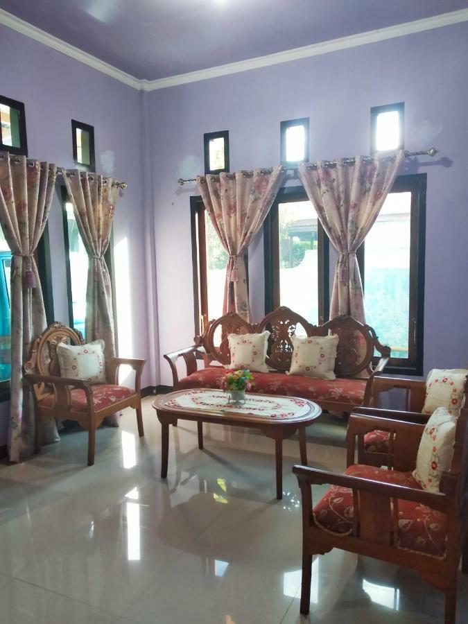 Kurnia Homestay Ternate Extérieur photo